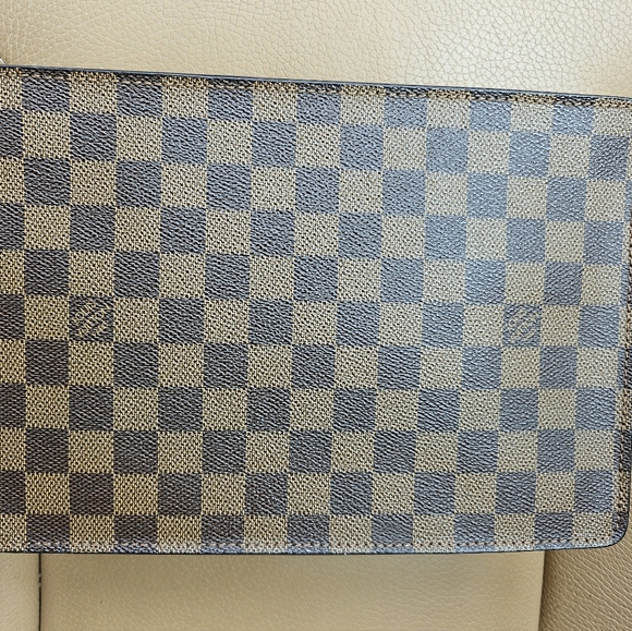 Ultra Rare Louis Vuitton Homme Pochette Clutch /Crossbody. UNISEX! 🔥 - Picture 3 of 15